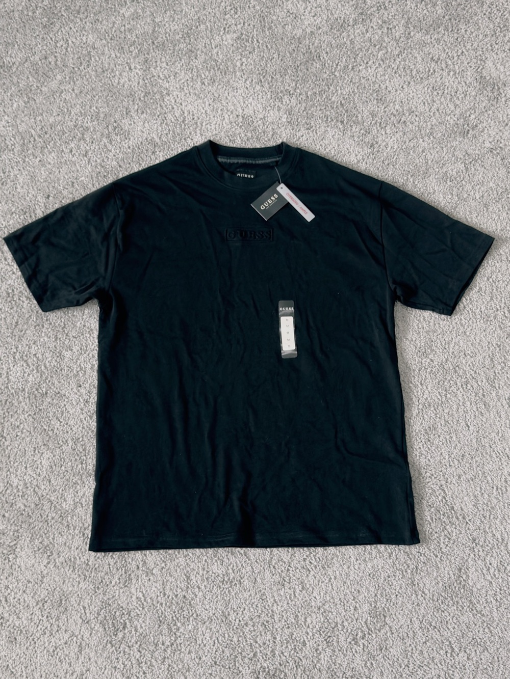 Guess Black Tonal Logo Short Sleeve Tee size M Round neck length 30’ wide 20’